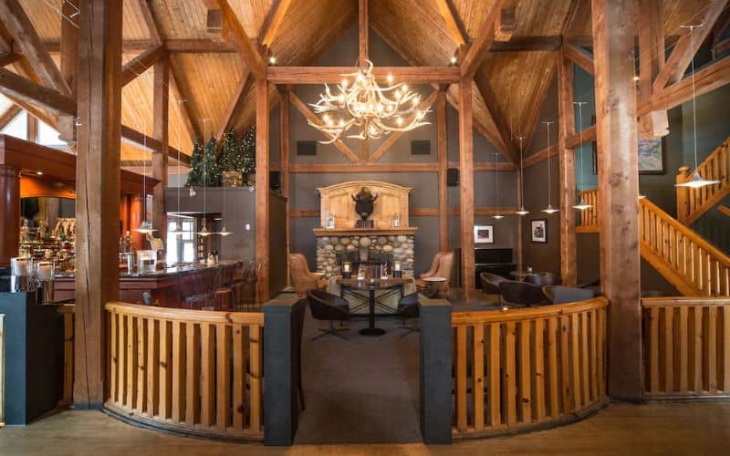 Buffalo Mountain Lodge banff