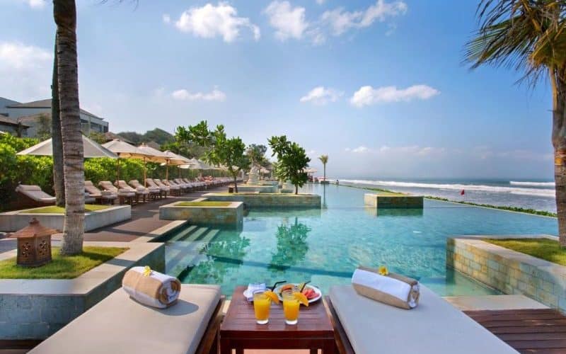 seminyak beach resort sm