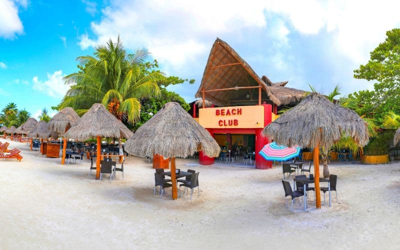playa indios beach club isla mujeres restaurant cancun sailing