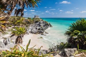 ancient mayan ruins in tulum mexico