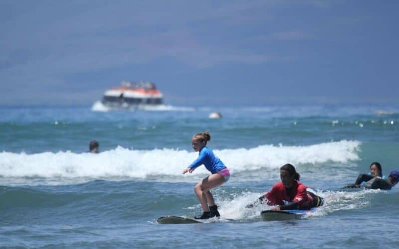 surfing lessons in maui