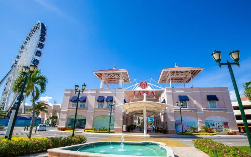 La Isla Shopping Center Cancun