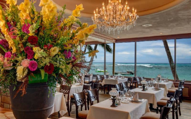 15 Best Restaurants in Oahu With a View (2024)