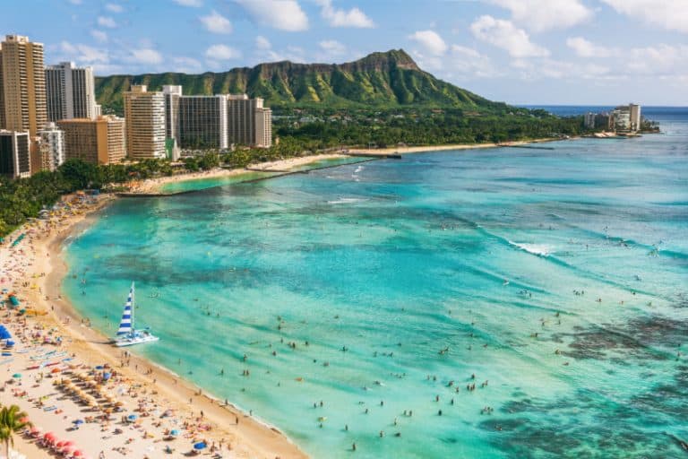 waikiki beach and diamond head in honolulu oahu