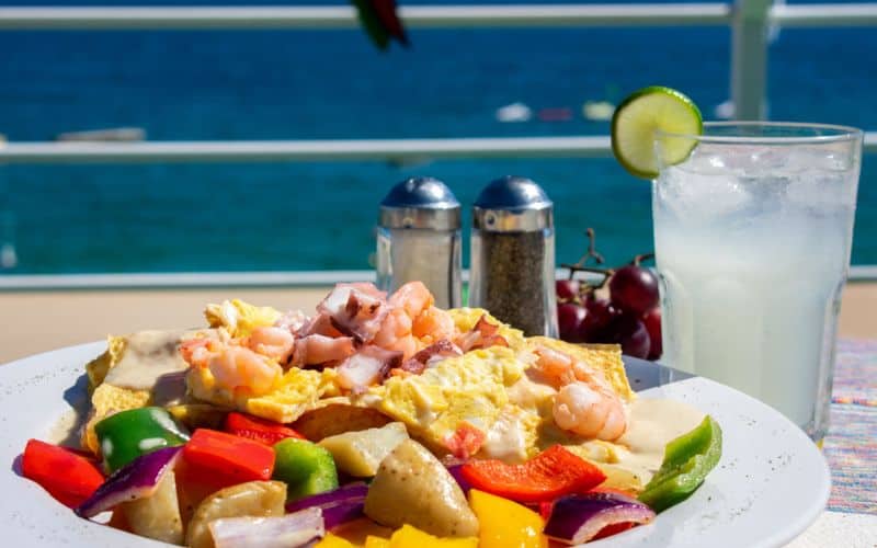 Mango Deck Omelet Mariscos