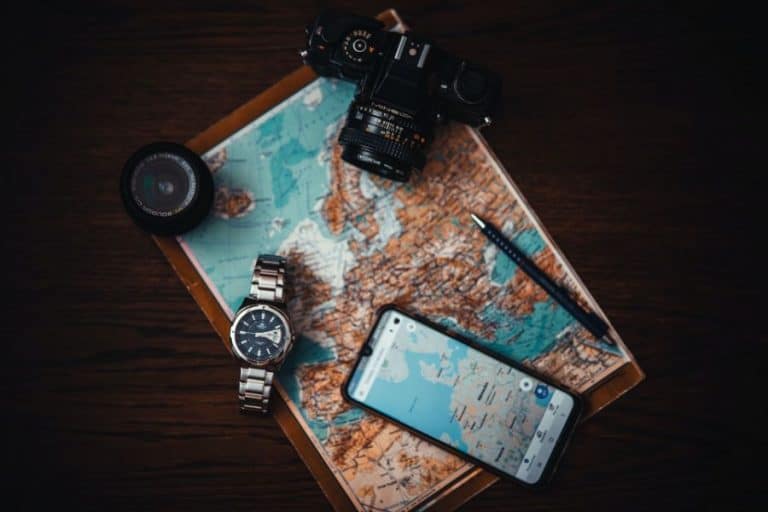 map with mobile device and slr camera sp