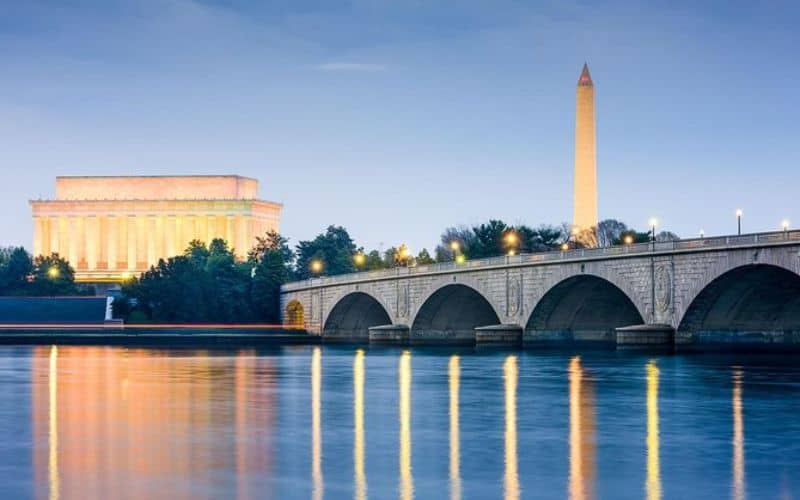 Washington DC Monuments by Moonlight Night Tour