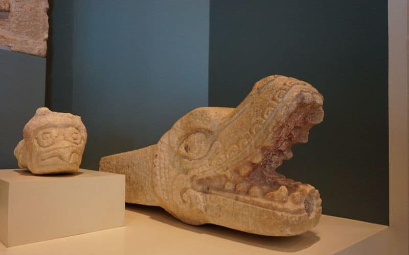 Cabeza de Serpiente Museo Maya de Cancun