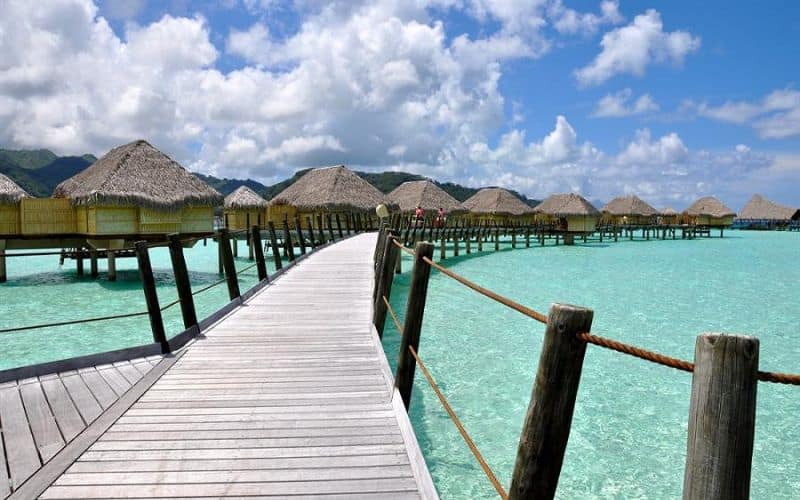 Le Taha'a Overwater Bungalows