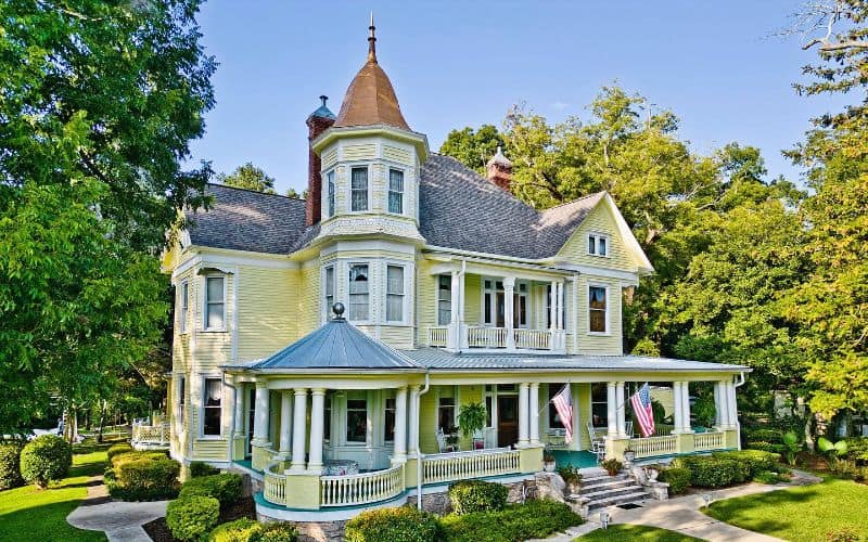 Mistletoe Bough Bed & Breakfast Alabama