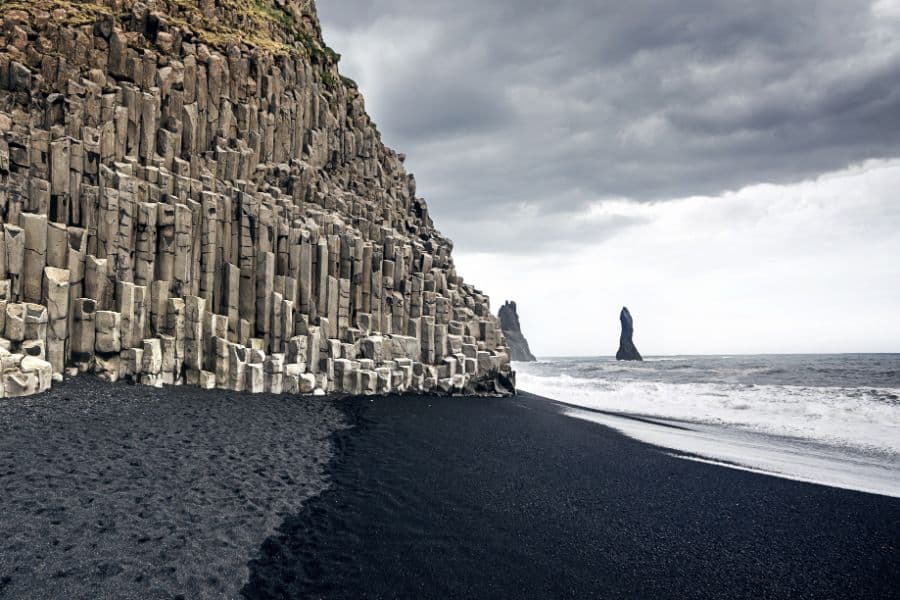 The black sand beach of Reynisfjara and the mount Reynisfjall