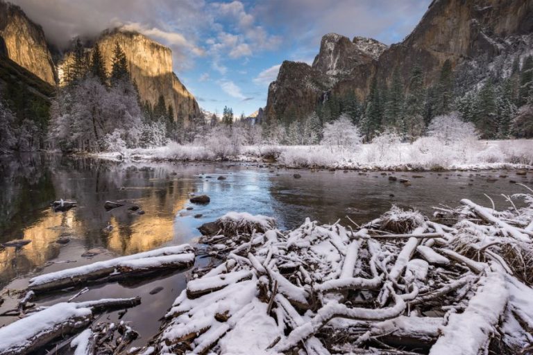 Valley View Yosemite National Park during winter snow