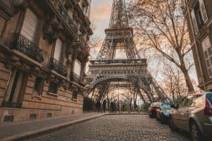 eiffel tower from residential street sp